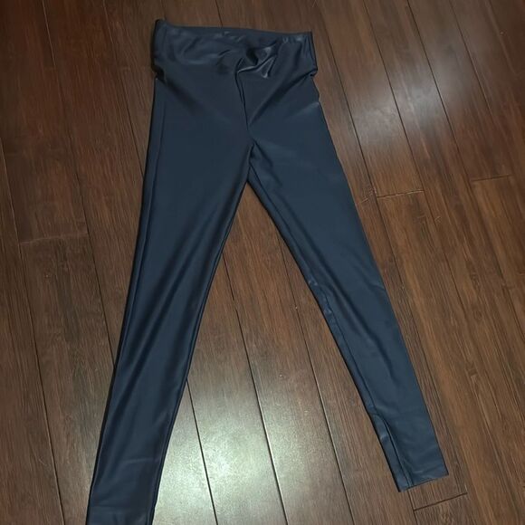 Koral Leggings - Ankle Crop - Like New - Shiny Navy Leggings - Size Small - Picture 1 of 3